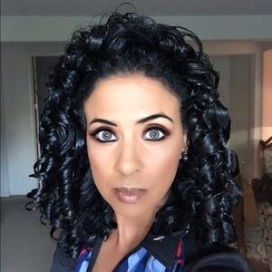 Meet your Posher, Cynthia